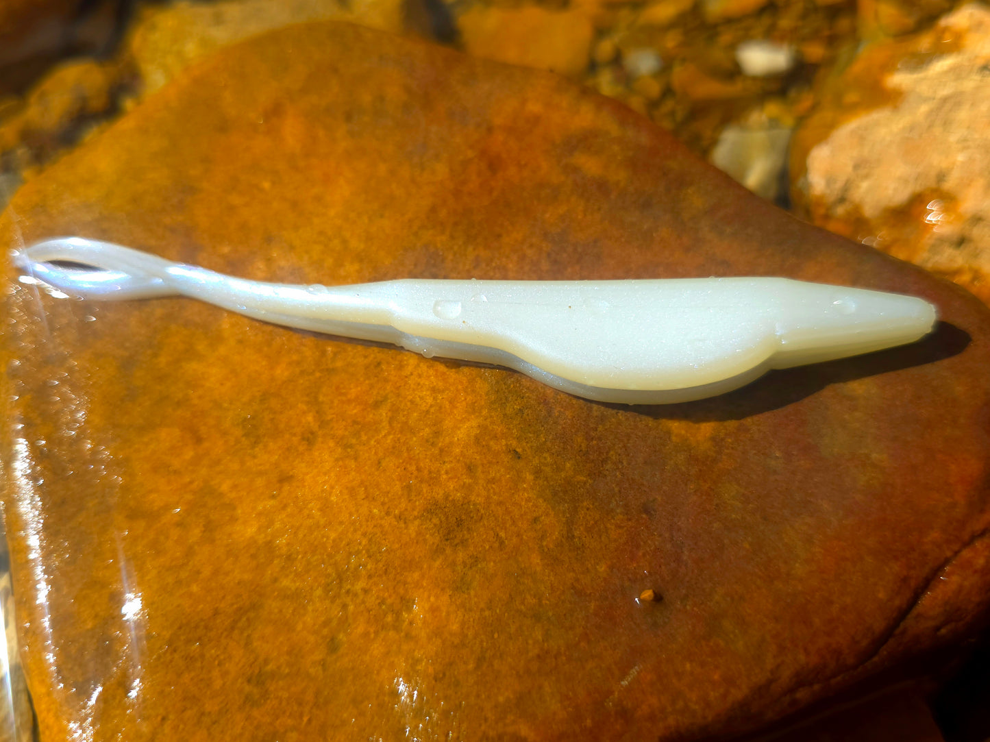 Floppin' Fluke - Pearl Shad